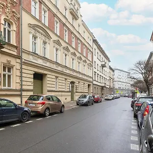  Apartament Cosy Arianska For 3 In Cracow Center By Renters Polska